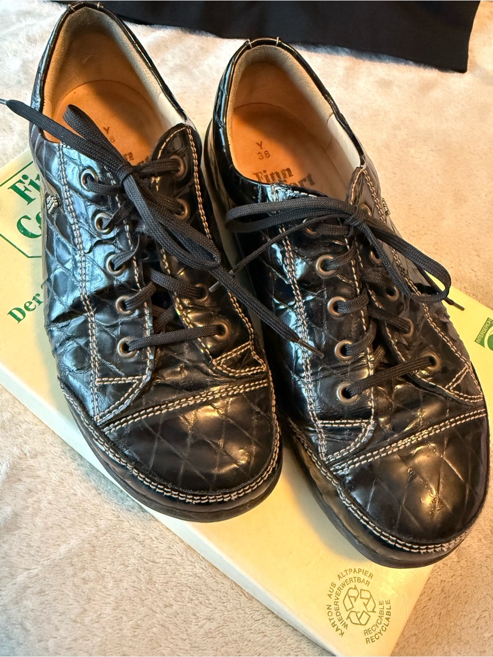 Finn Comfort Black Lace-Up Sneakers